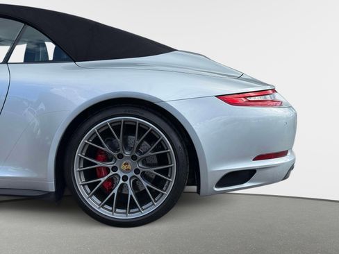 Used 2017 Porsche 911 Carrera 4S image 15