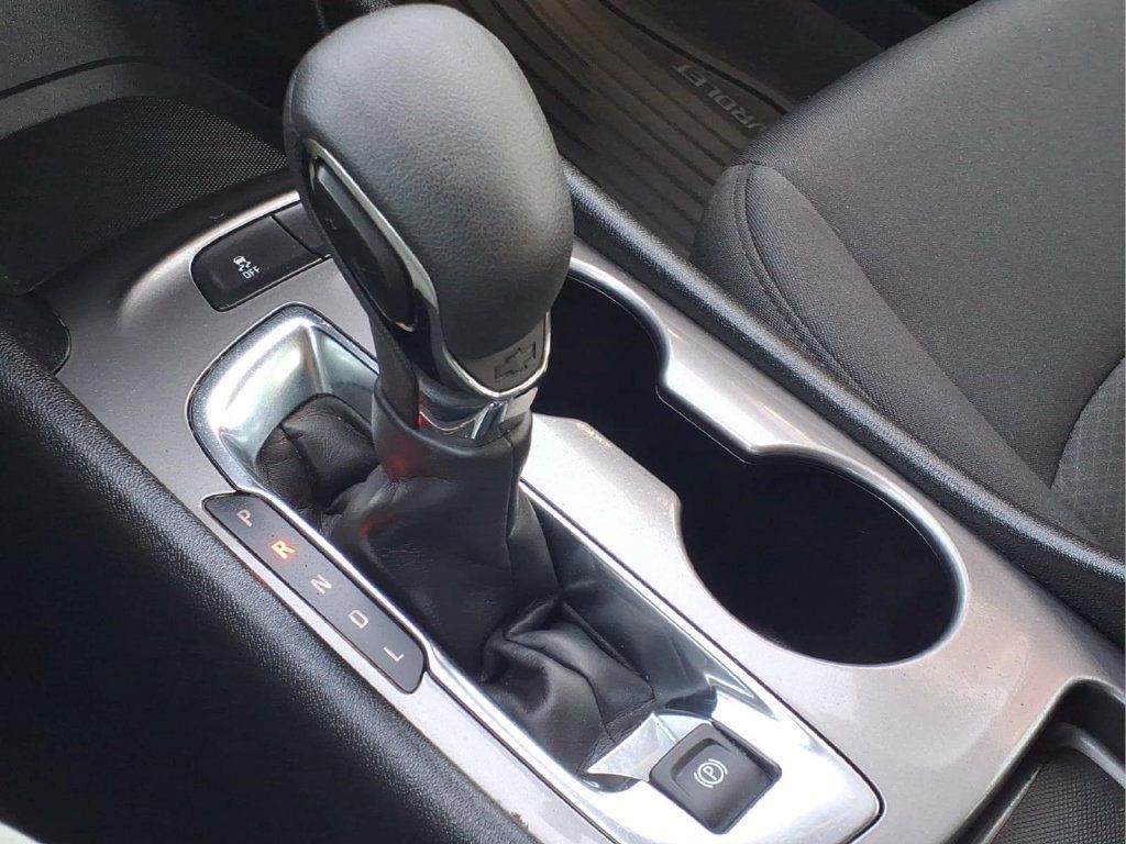 Used 2024 Chevrolet Malibu LS FWD image 21