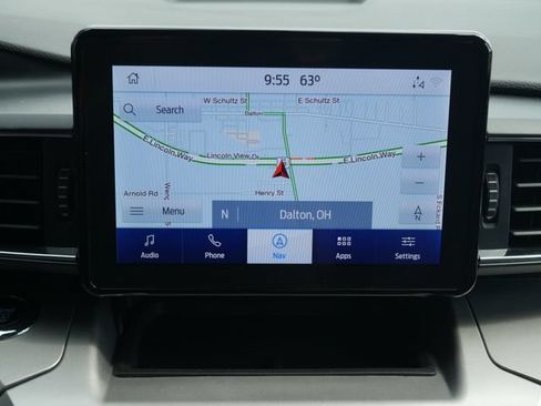 Used 2022 Ford Explorer XLT w/ Equipment Group 202A AWD/4WD image 5