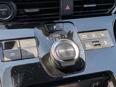 Used 2023 Subaru Solterra AWD image 24