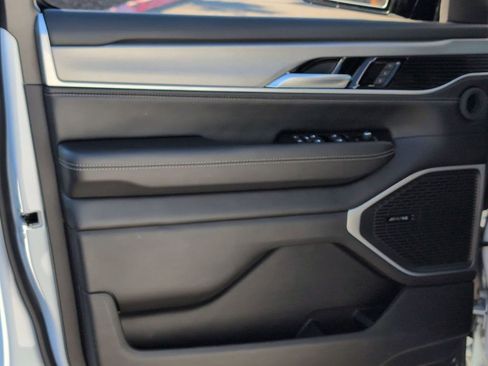 New 2026 Jeep Grand Wagoneer Limited image 12