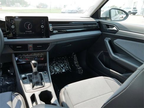 New 2025 Volkswagen Jetta SE image 10