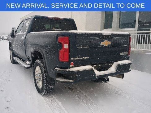 Used 2022 Chevrolet Silverado 2500 High Country w/ Z71 Off-Road Package image 4