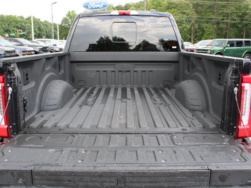 Used 2024 Ford F250 Platinum AWD/4WD image 9