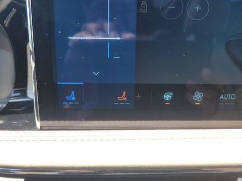 Certified 2024 Lincoln Corsair AWD w/ Equipment Group 101A image 8