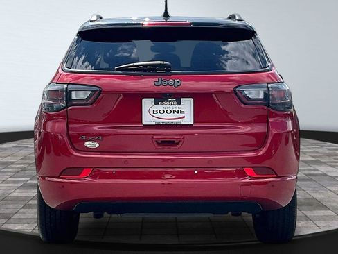 Used 2024 Jeep Compass Limited w/ Driver Assist Group I AWD/4WD image 4