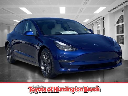 Used 2019 Tesla Model 3 Long Range image 1