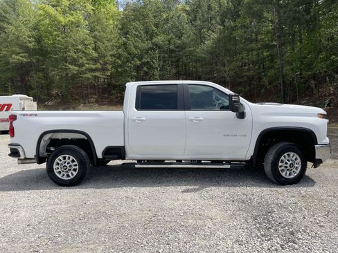 Used 2025 Chevrolet Silverado 2500 LT w/ Convenience Package AWD/4WD image 20