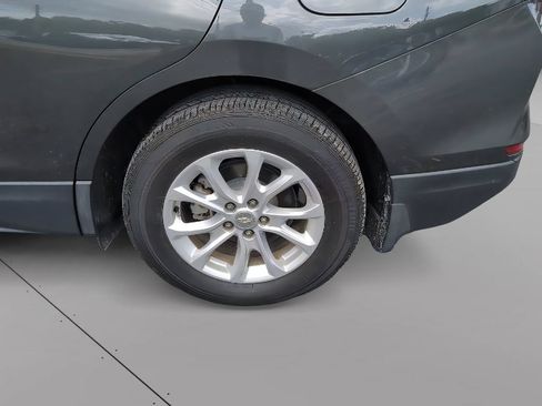 Used 2020 Chevrolet Equinox LS w/ LS Convenience Package AWD/4WD image 7