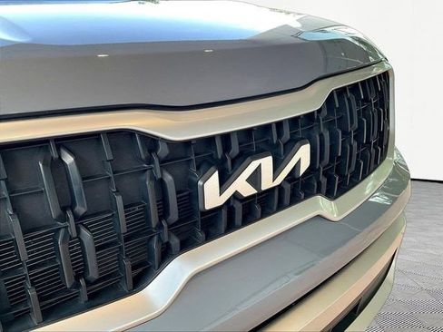 Used 2024 Kia Telluride EX w/ EX Captain's Chair Package AWD/4WD image 32