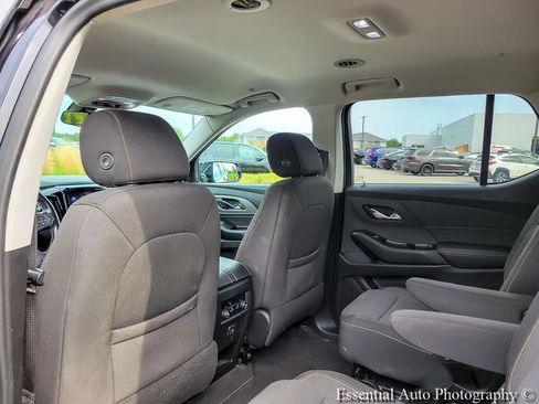 Used 2020 Chevrolet Traverse LT FWD image 12