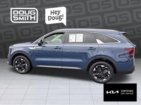 Certified 2024 Kia Sorento S w/ Panoramic Sunroof Package AWD/4WD image 2