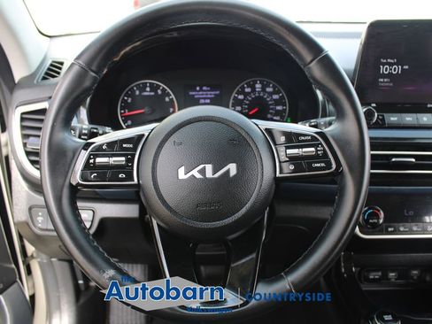 Used 2023 Kia Seltos S w/ Navigation Package AWD/4WD image 10