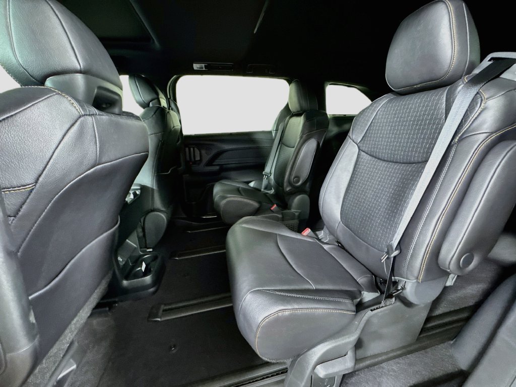 New 2026 Toyota Sienna XLE Woodland Edition AWD/4WD image 27