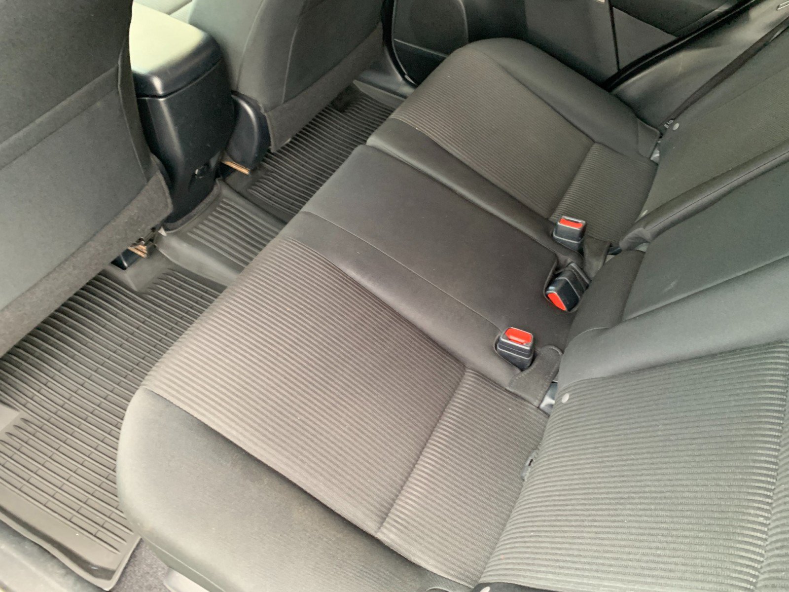 Used 2017 Toyota RAV4 LE w/ All Weather Liner Package AWD/4WD image 28