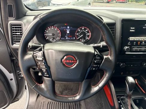 Used 2024 Nissan Frontier PRO-4X w/ Technology Package AWD/4WD image 16