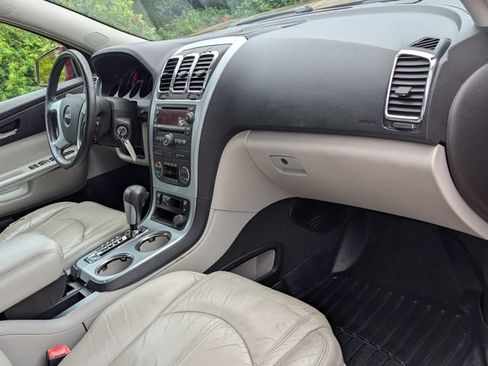 Used 2007 GMC Acadia SLT FWD image 25