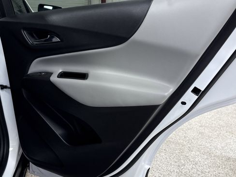 Used 2024 Chevrolet Equinox LT w/ Driver Convenience Package image 18