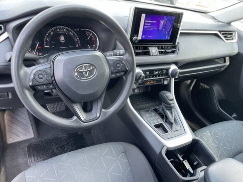 Used 2024 Toyota RAV4 XLE AWD/4WD image 10