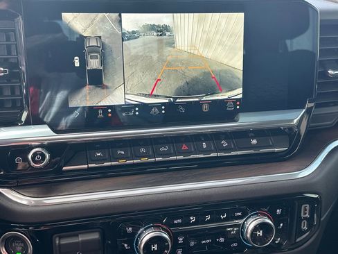 Used 2025 GMC Sierra 1500 SLT w/ SLT Premium Plus Package image 31