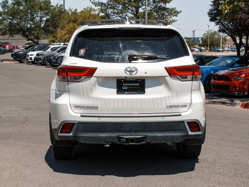 Used 2018 Toyota Highlander Limited AWD/4WD image 6