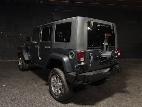 Used 2007 Jeep Wrangler Unlimited Sahara AWD/4WD image 4