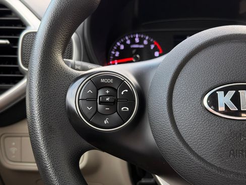Used 2020 Kia Soul LX FWD image 27