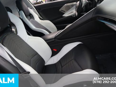 Used 2021 Chevrolet Corvette Stingray w/ Z51 Performance Package image 24