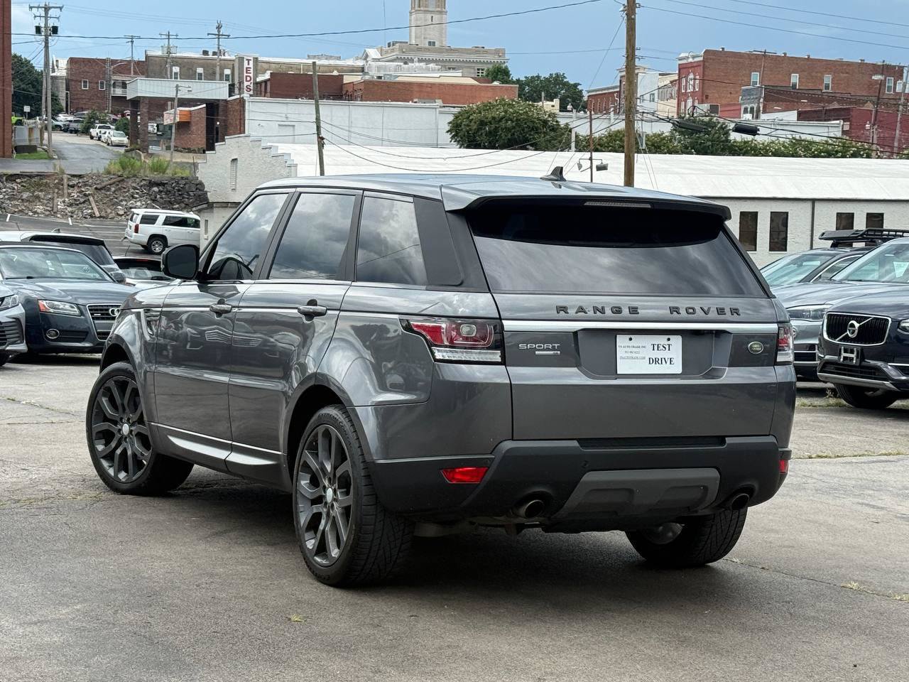 Used 2016 Land Rover Range Rover Sport SE AWD/4WD image 4
