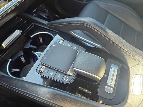 Used 2025 Mercedes-Benz GLS 450 4MATIC image 32