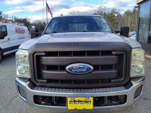 Used 2011 Ford F250 XL w/ PWR Equipment Group image 3