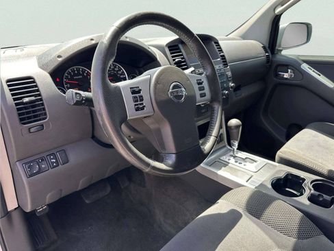 Used 2012 Nissan Pathfinder SV AWD/4WD image 14