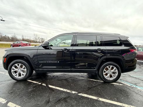 Used 2022 Jeep Grand Cherokee L Limited image 2