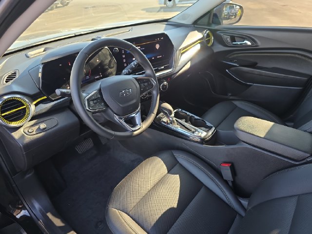 Certified 2025 Chevrolet Trax ACTIV FWD image 12