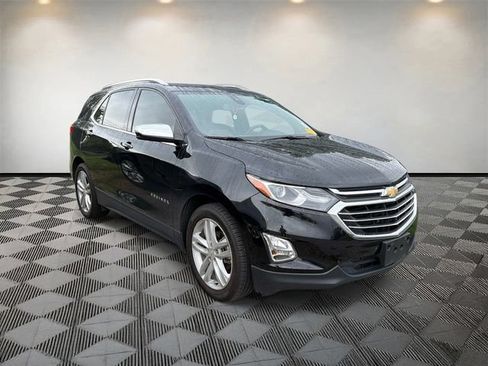 Used 2018 Chevrolet Equinox Premier FWD image 3