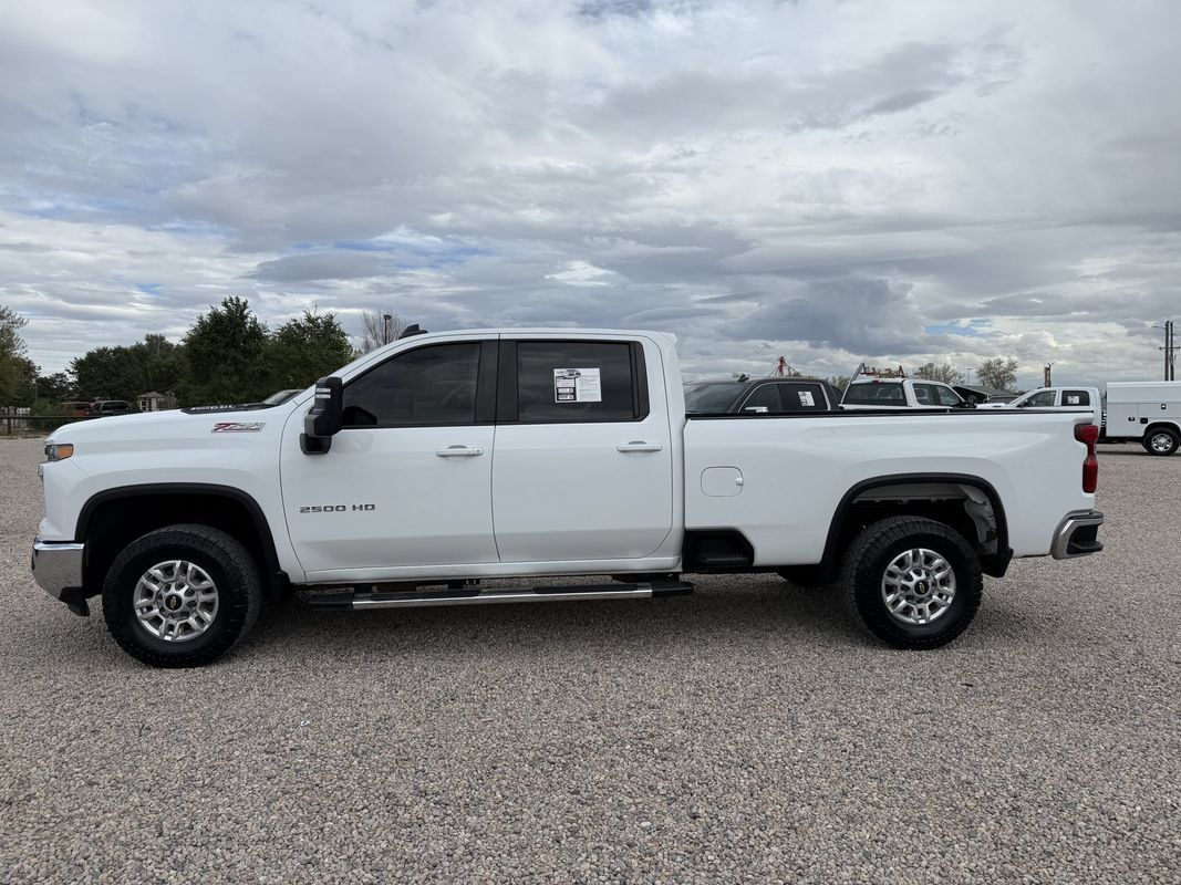 Used 2024 Chevrolet Silverado 2500 LT w/ Convenience Package AWD/4WD image 6