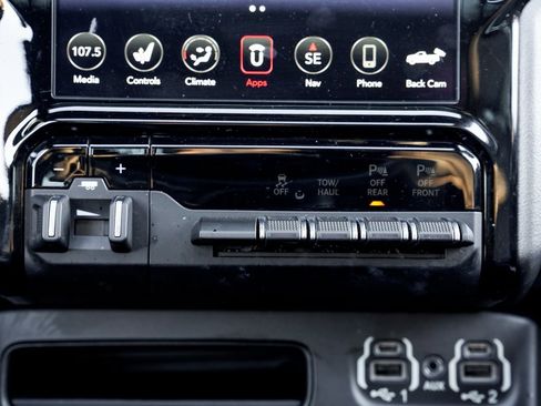 Used 2020 RAM 1500 Laramie image 16