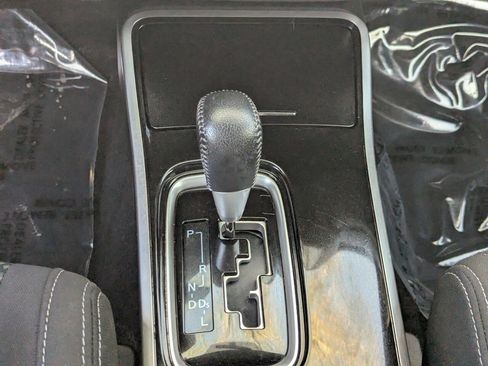 Used 2018 Mitsubishi Outlander LE image 23