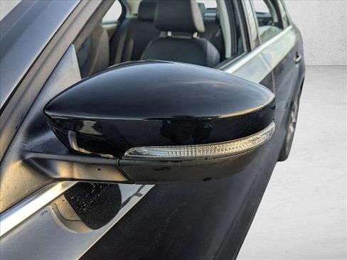 Used 2018 Volkswagen Jetta SE image 6