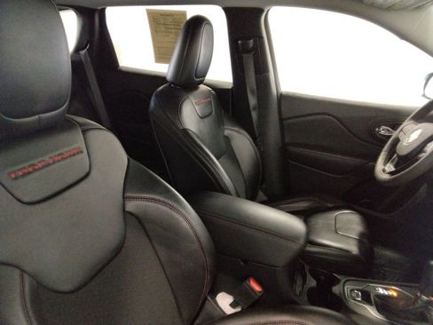 Used 2021 Jeep Cherokee Trailhawk image 46