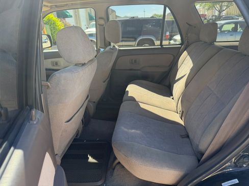 Used 2000 Toyota 4Runner SR5 w/ Upgrade Value Pkg 2 AWD/4WD image 11