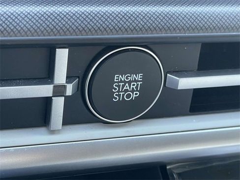 Certified 2025 Hyundai Santa Fe SEL image 17