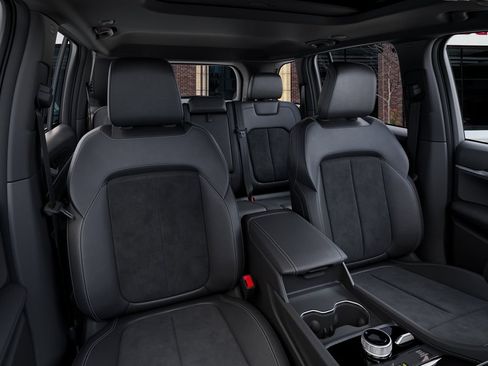 New 2026 Jeep Grand Cherokee Altitude AWD/4WD image 16