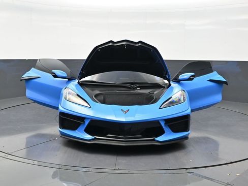 Used 2024 Chevrolet Corvette Stingray Convertible w/ Z51 Performance Package RWD image 33