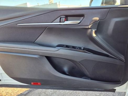 Used 2025 Toyota Camry LE image 60