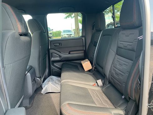 New 2026 Nissan Frontier Pro-X w/ Pro-X Convenience Package RWD image 8
