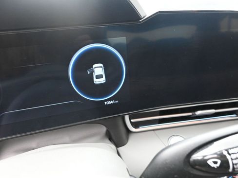 Certified 2024 Hyundai Elantra SEL image 29