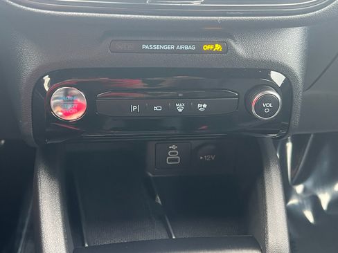 Used 2025 Ford Escape ST-Line Elite w/ Premium Technology Package AWD/4WD image 31