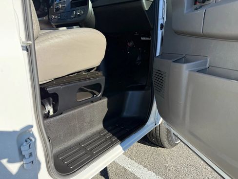 Used 2022 GMC Savana 2500 Regular Van 3D w/ Communications Package image 49