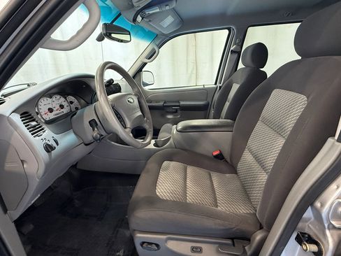 Used 2003 Ford Explorer Sport Trac XLT image 21